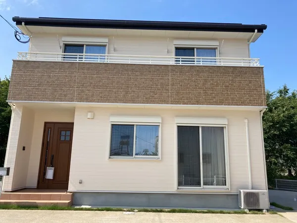 劣化した外壁・付帯部塗装／佐賀市O様邸　外壁塗装・付帯部塗装