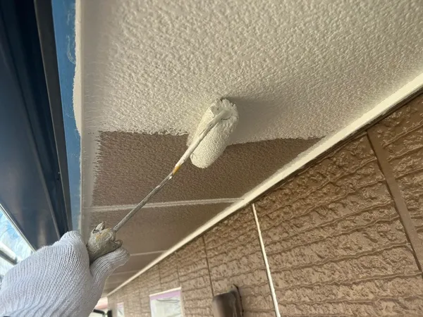 軒下天井 中塗り