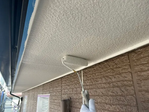 軒下天井 上塗り