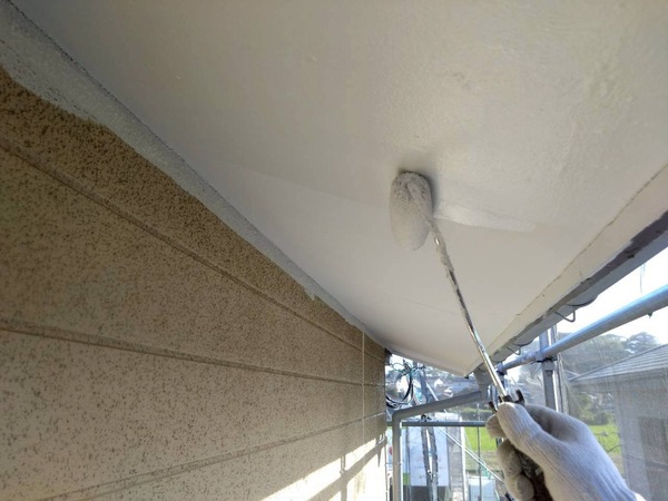 軒下天井 上塗り