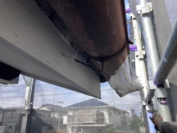 雨樋 下塗り