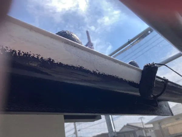 雨樋 中塗り