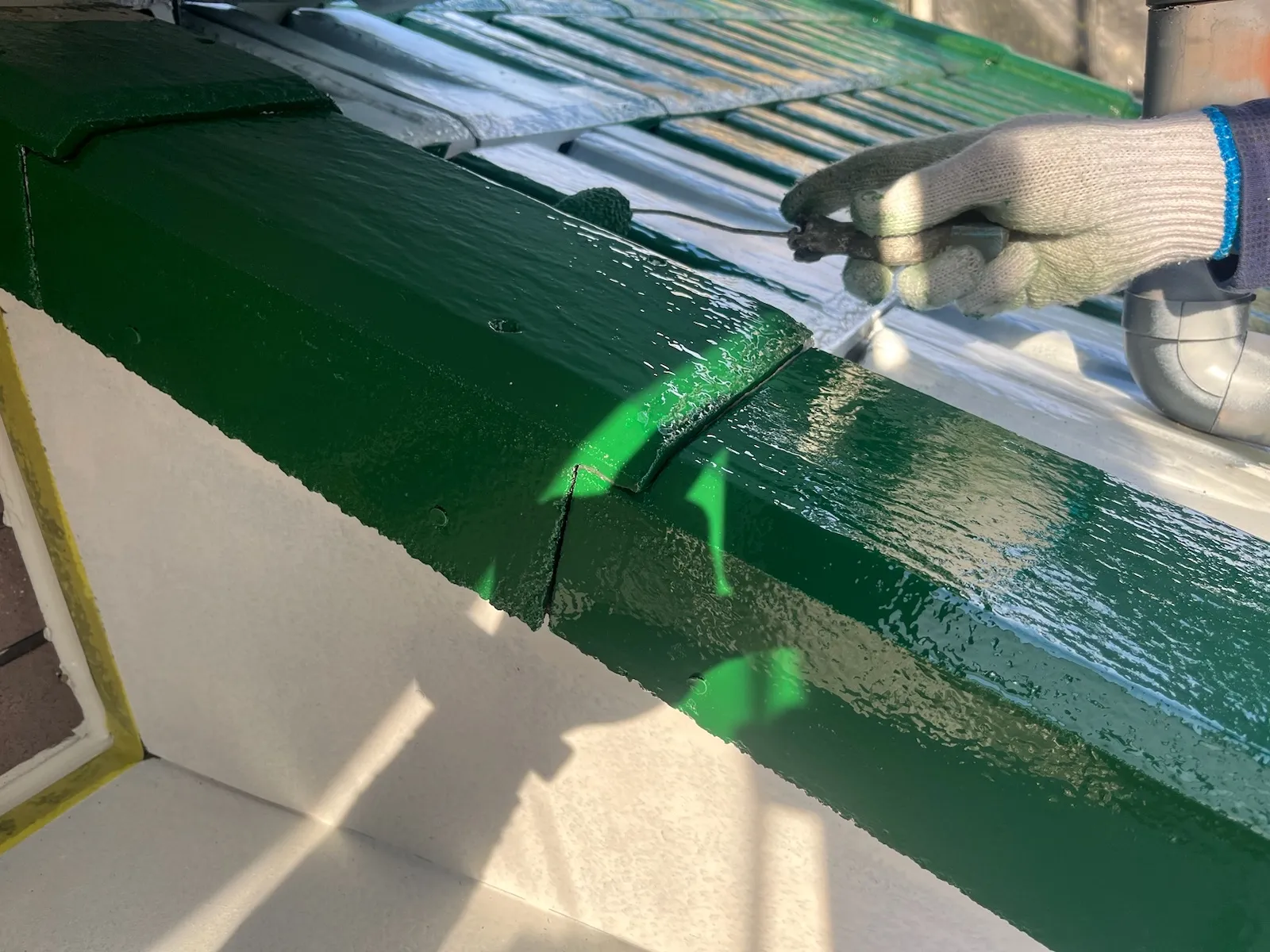 佐賀市　外壁塗装　屋根塗装　サニー建設商事　塗るばい　小城市　小城町　2022年11月24日　屋根　上塗り