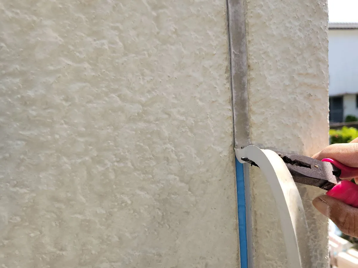 佐賀市　外壁塗装　サニー建設商事　塗るばい　北川副町　光法　2022年9月20日　コーキング　撤去