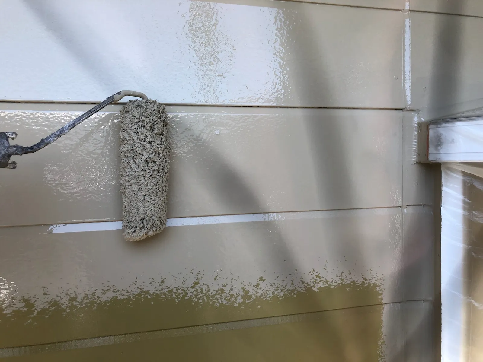 佐賀市　外壁塗装　屋根塗装　塗るばい　サニー建設商事　木原　2022年9月30日　外壁　中塗り