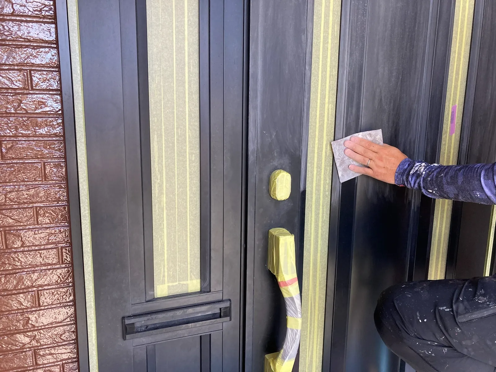 佐賀市　佐賀　佐賀県　外壁塗装　塗るばい　サニー建設商事　玄関ドア　ケレン　諸富
