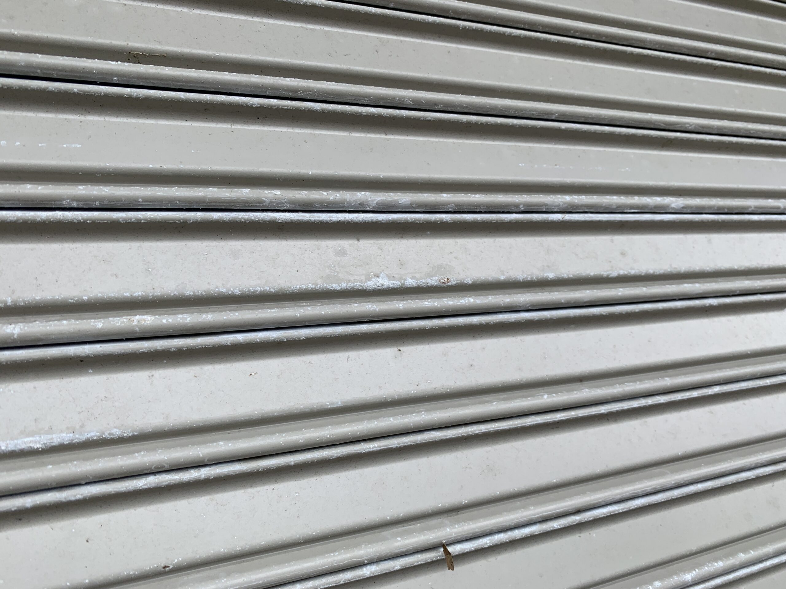 佐賀市　外壁塗装　さにけん　サニケン　塗るばい　サニー建設商事　施工事例　ビフォー　雨戸