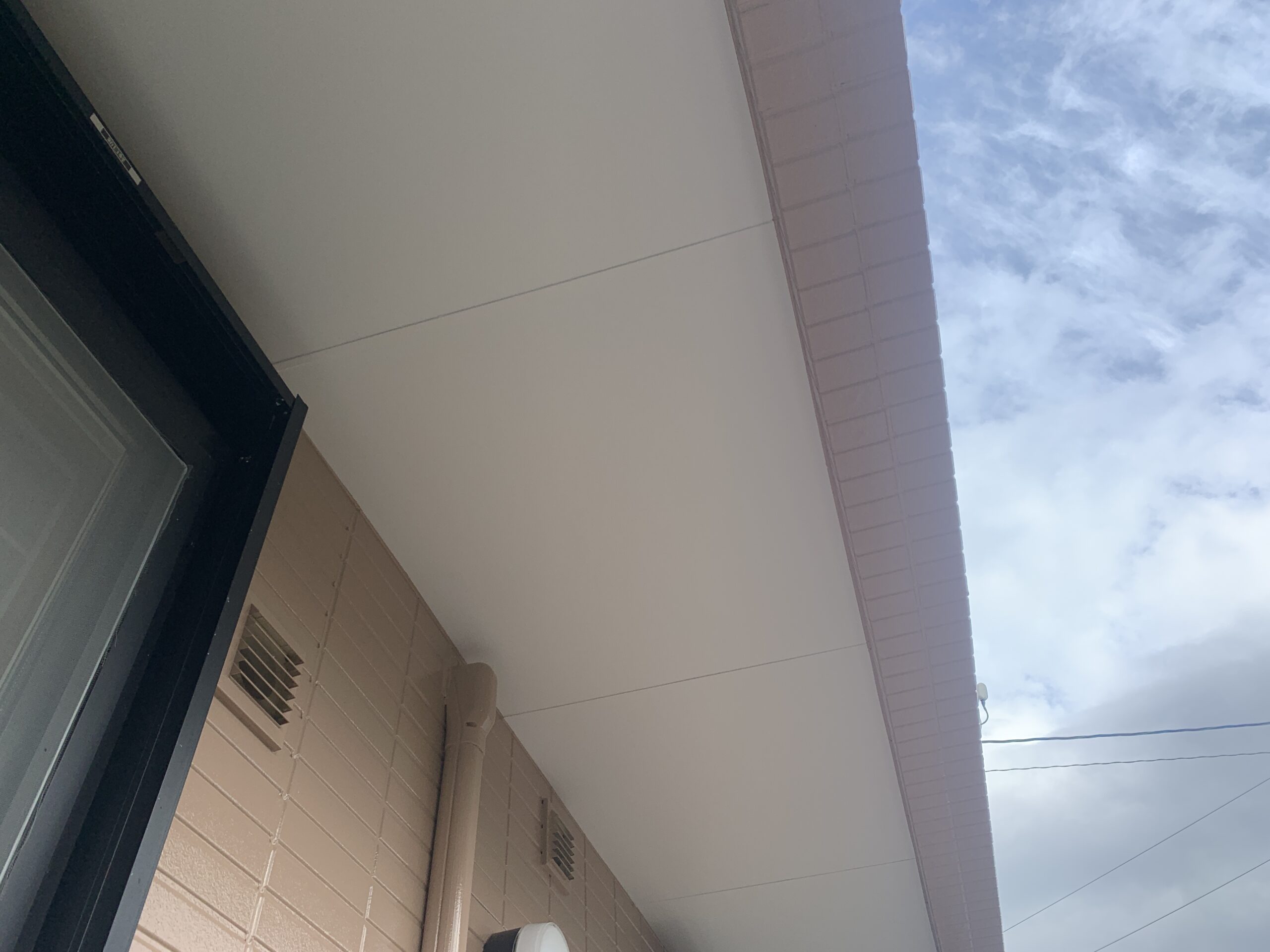 佐賀市　外壁塗装　さにけん　サニケン　塗るばい　サニー建設商事　施工事例　ビフォーアフター　付帯部　軒下天井　軒天
