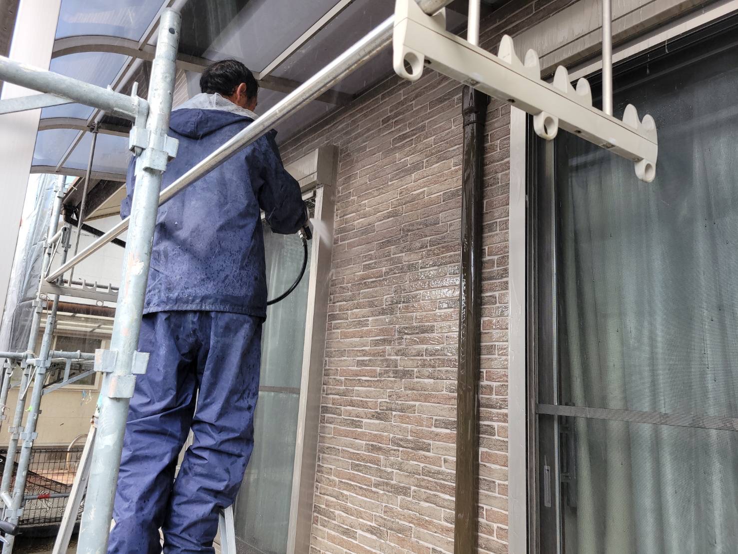 佐賀市　外壁塗装　さにけん　サニケン　塗るばい　サニー建設商事　外壁　下地処理　高圧洗浄